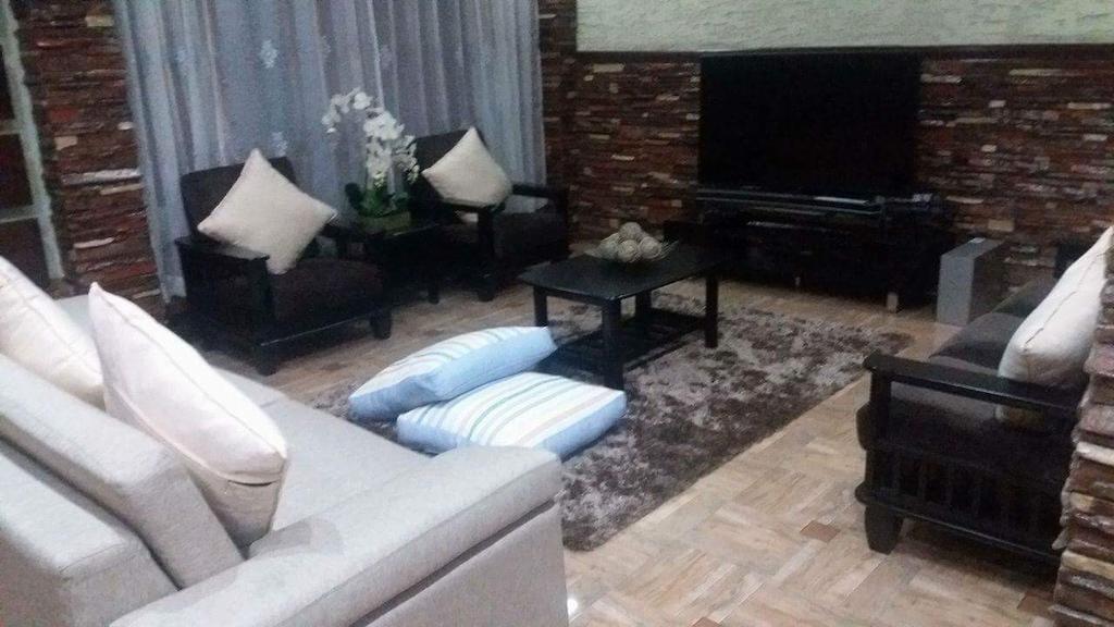 Affordable Baguio Apt Багио Экстерьер фото
